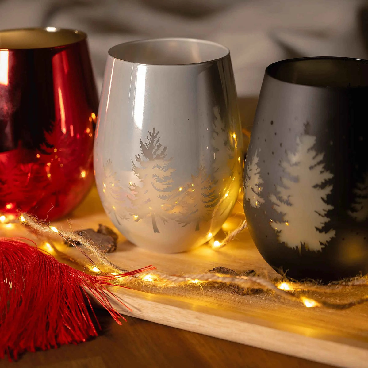 Frosted Pines – Luxury Christmas Coconut Wax Candle (600g) | L'atelier Himalaya