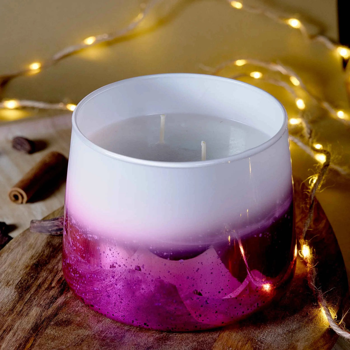 Patchouli & Roses – White/Pink Luxury Coconut Wax Candle (920g) | L'atelier Himalaya