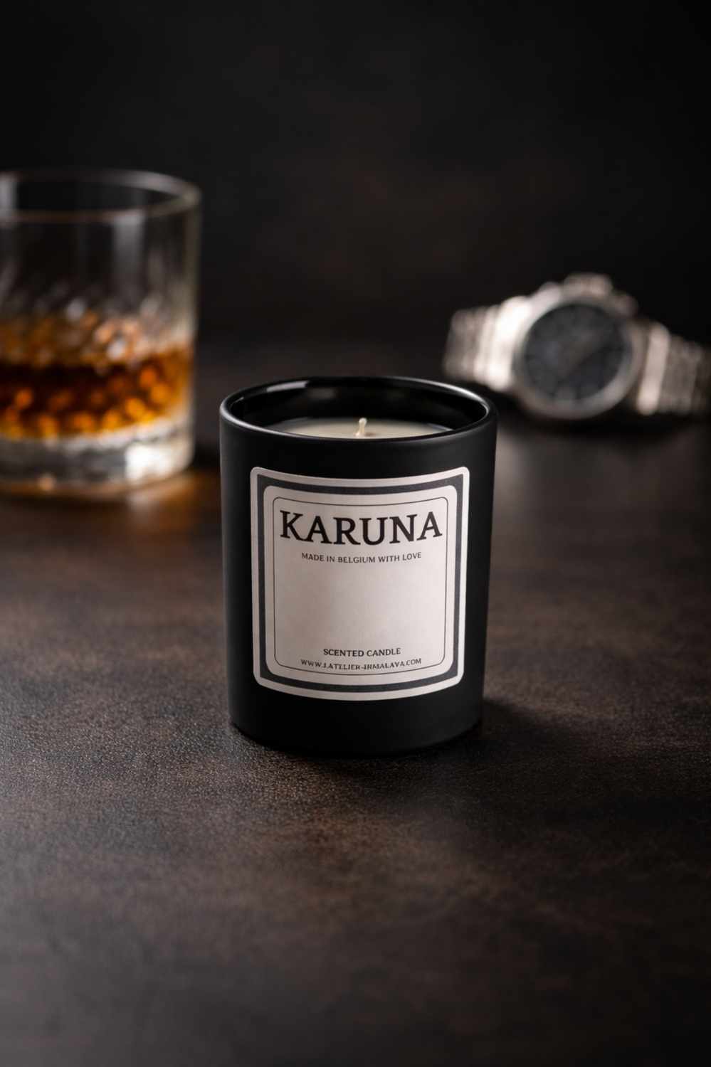 Scented coconut wax candle for gentlemen (360 gm)