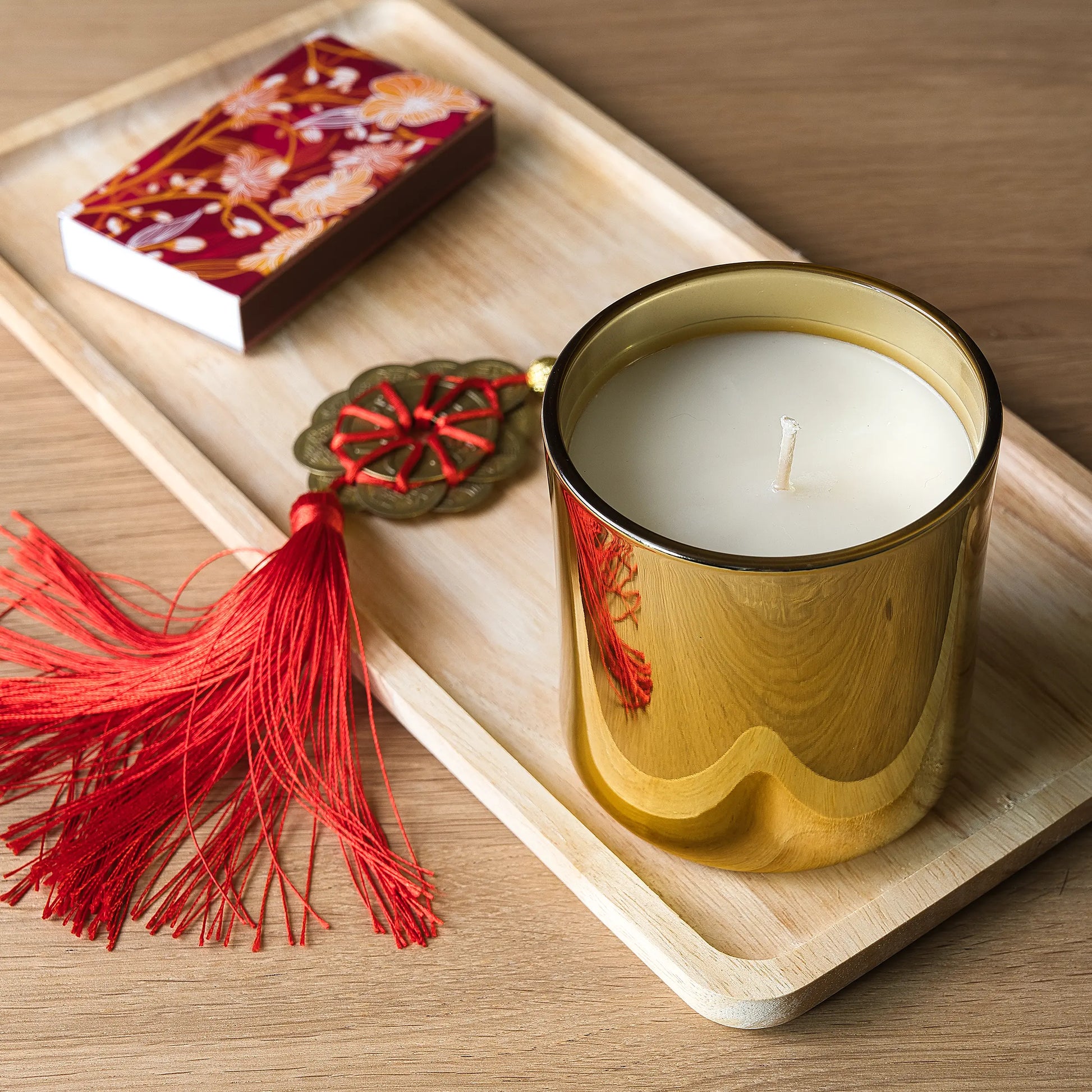 Scented coconut wax (390 ml jar) - Gold

Fragrance - A musky, woody scent with a warm and sensual depth, balanced by fresh, floral, and spicy highlights.