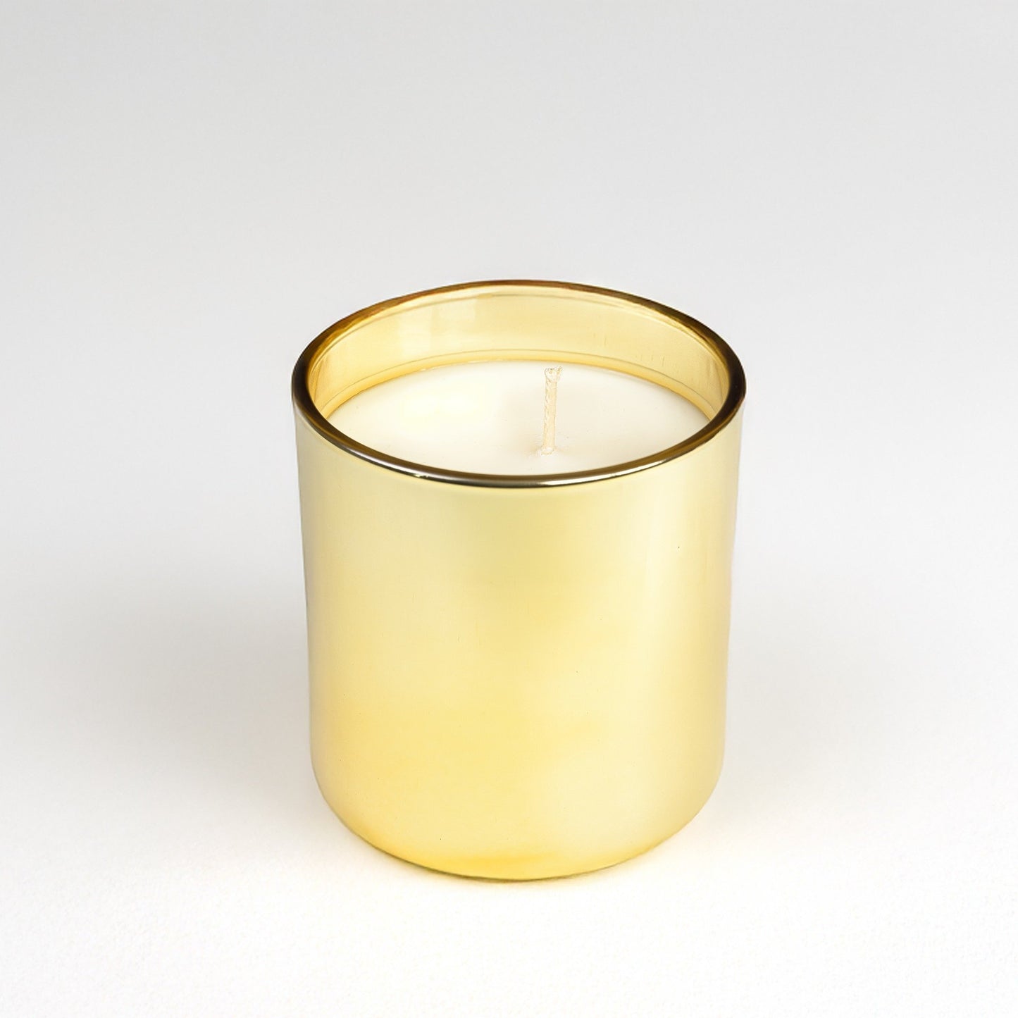 Scented coconut wax (390 ml jar) - Gold

Fragrance - A musky, woody scent with a warm and sensual depth, balanced by fresh, floral, and spicy highlights.