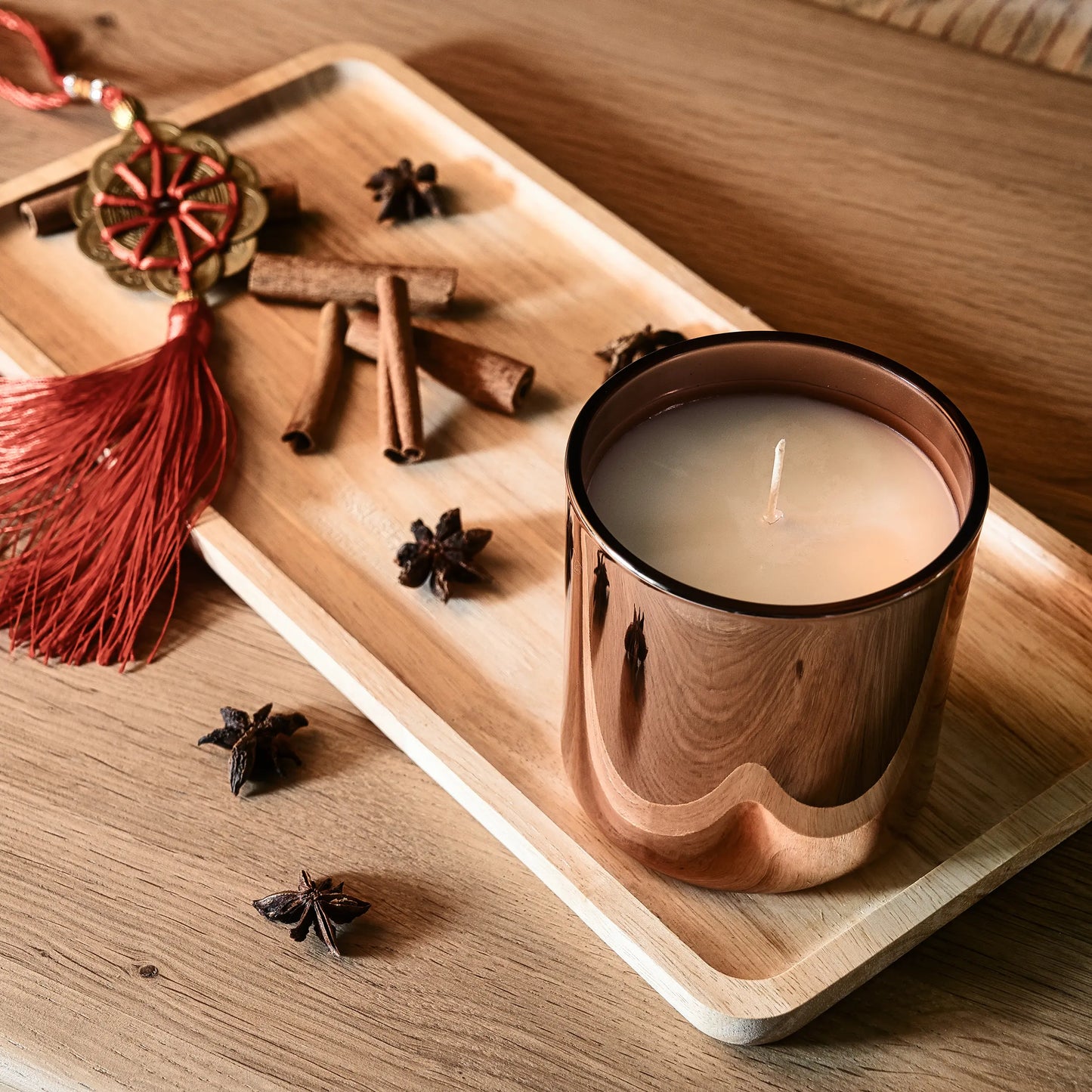 Scented coconut wax (390 ml jar) - Rose Gold

Fragrance - A musky, woody scent with a warm and sensual depth, balanced by fresh, floral, and spicy highlights.