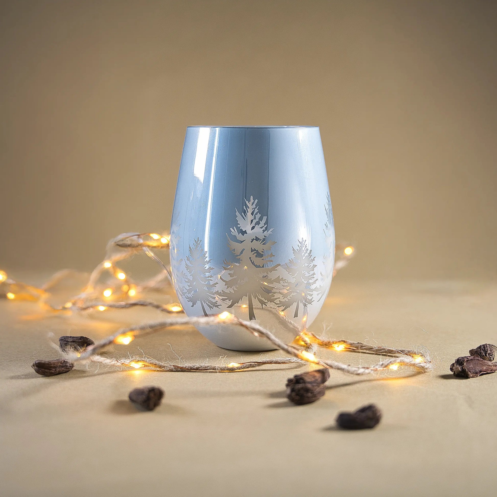 Scented coconut wax Xmas (450 ml jar) - Silver

Fragrance - Landes Pine